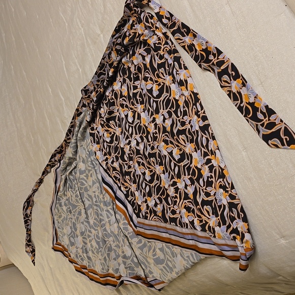 Halston Heritage Black and Orange Floral Wrap Skirt - Picture 13 of 16